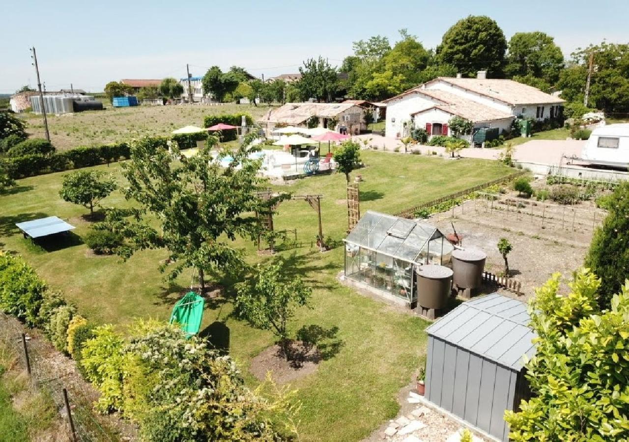 Gite du Passignac Saint-Maigrin Extérieur photo