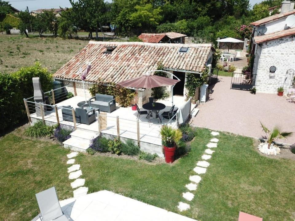 Gite du Passignac Saint-Maigrin Extérieur photo